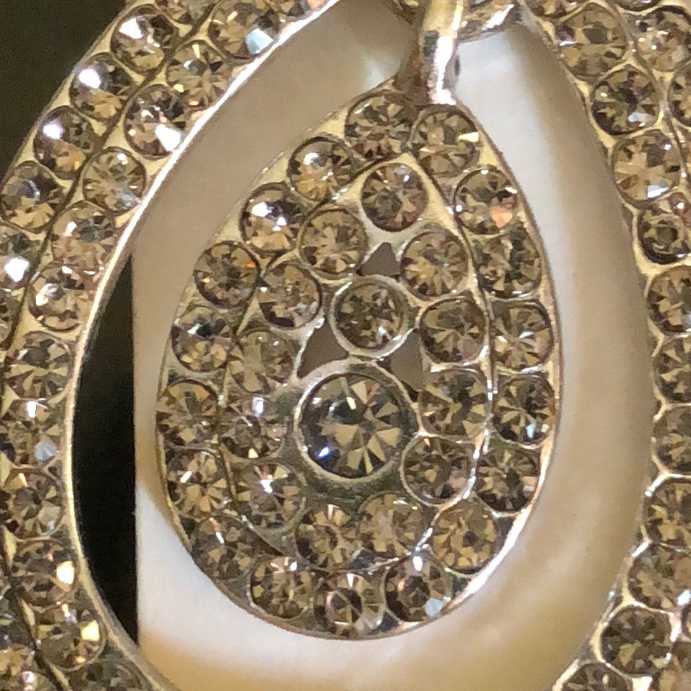 Stunning Rhinestone Earrings - Picture 3 of 7